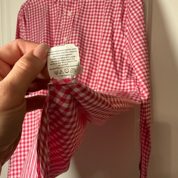 Linda Uomo Performance Shirt in Vibrant Pink - Picture 6 of 7